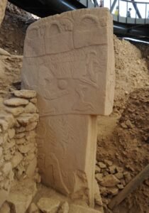 Gobekli Tepe symbols of animals and a headless man. Göbekli Tepe, Pillar 43