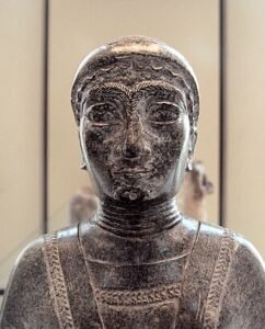 Sumerian_princess_of_the_time_of_Gudea_2150_BCE._Louvre_Museum_AO_295